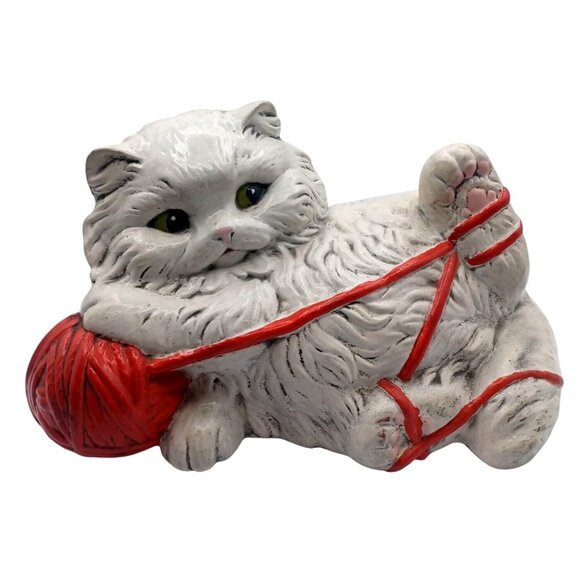 Vintage 11.5" White Persian Cat Green Eyes Figurine Playing With Red Yarn Statue - Picture 3 of 12